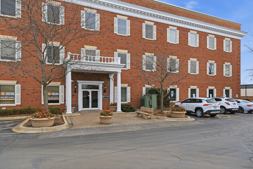 More Photos Of 8930 Waukegan Rd, Morton Grove Office For Lease