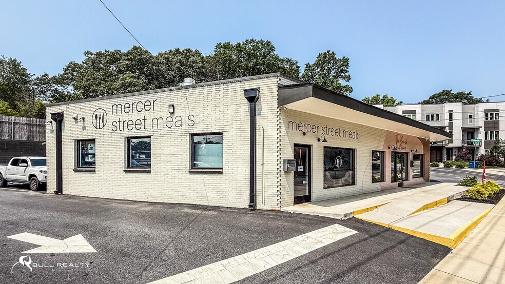 More Photos Of 845 Flat Shoals Rd, Atlanta Freestanding For Sale