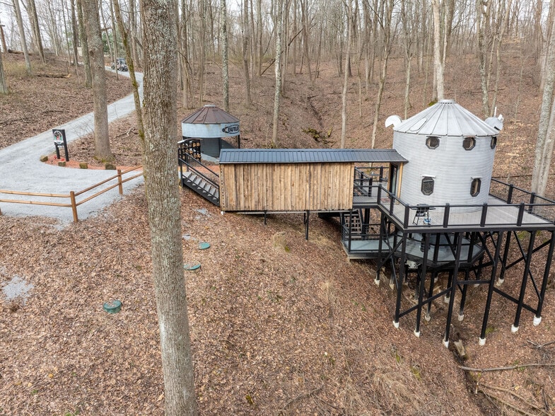 More Photos Of 15017 State Route 678, Rockbridge Specialty For Sale