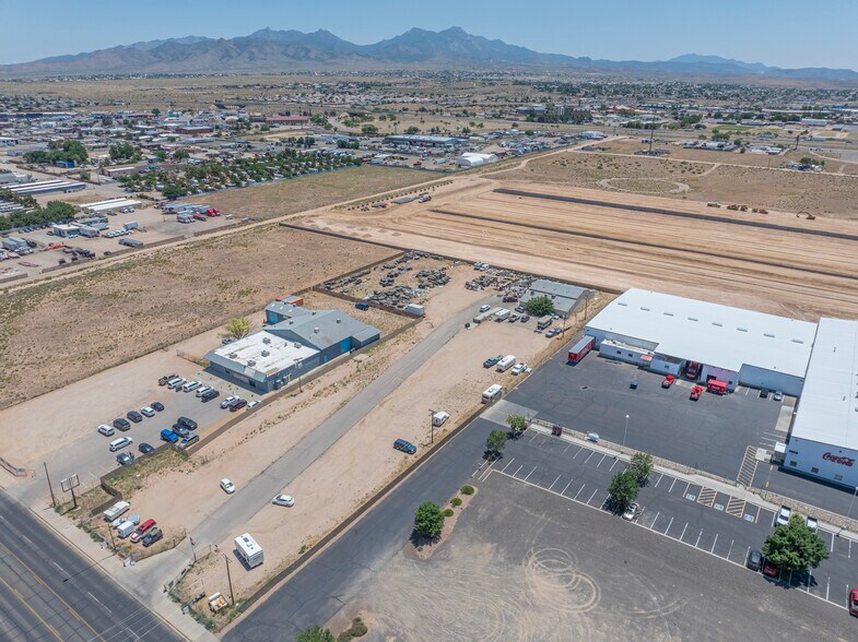 More Photos Of 2630 Airway Ave, Kingman Warehouse For Sale