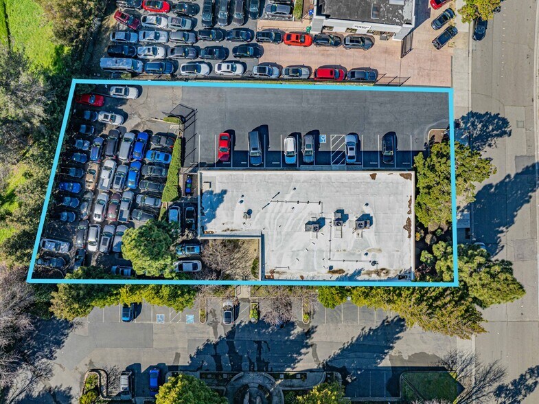 More Photos Of 3211 Auto Plaza, Richmond General Retail For Lease