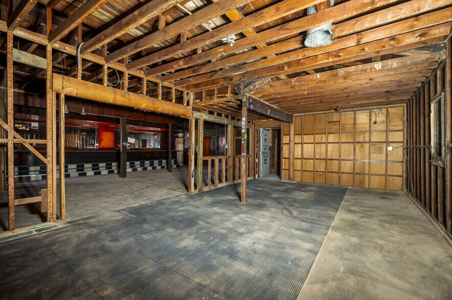 More Photos Of 1908 S Pacific Ave, San Pedro Restaurant For Sale