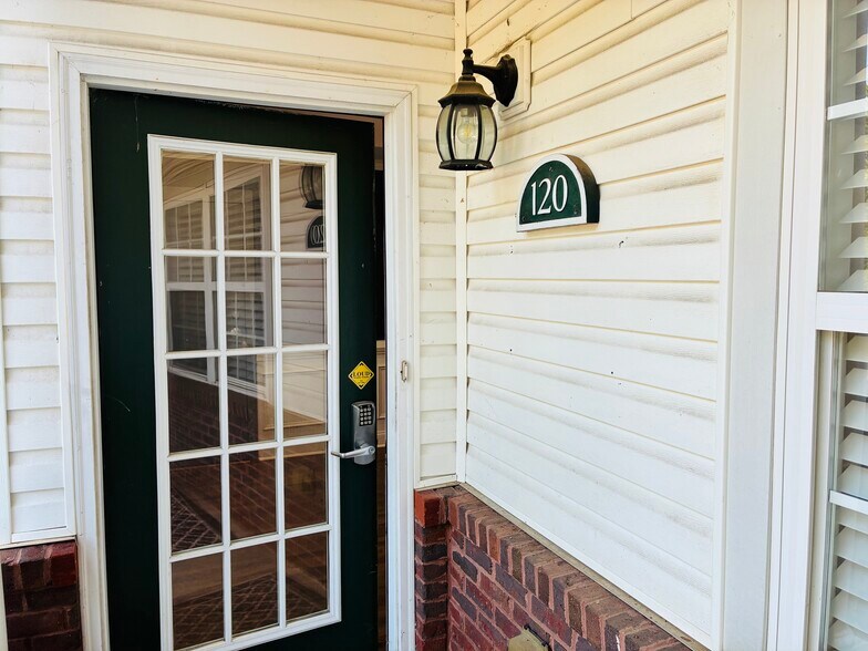 More Photos Of 965 Piedmont Rd NE, Marietta Office For Lease