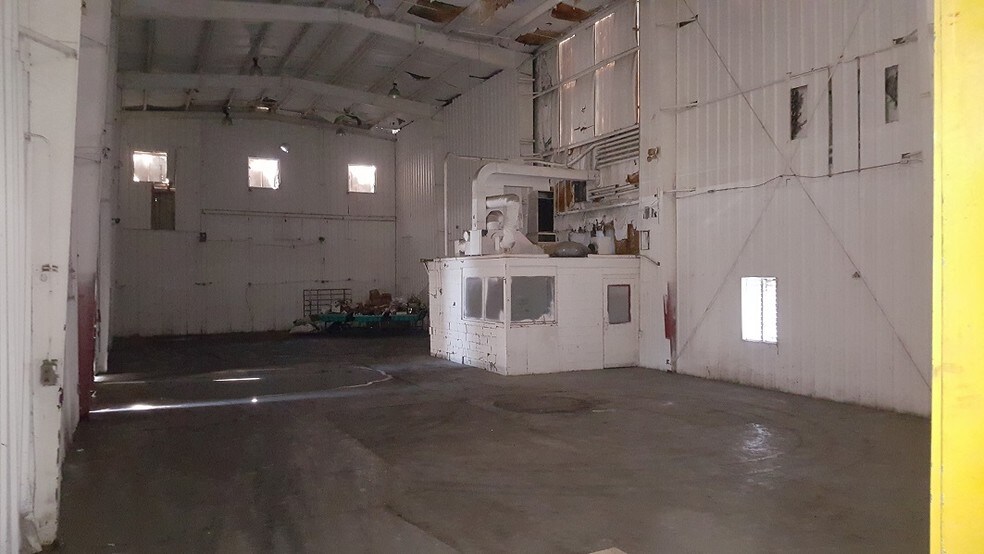 More Photos Of 603 Sunshine Rd, Kansas City Warehouse For Lease