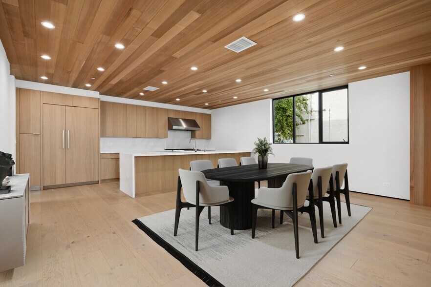 More Photos Of 609 Broadway St, Venice Apartments For Sale