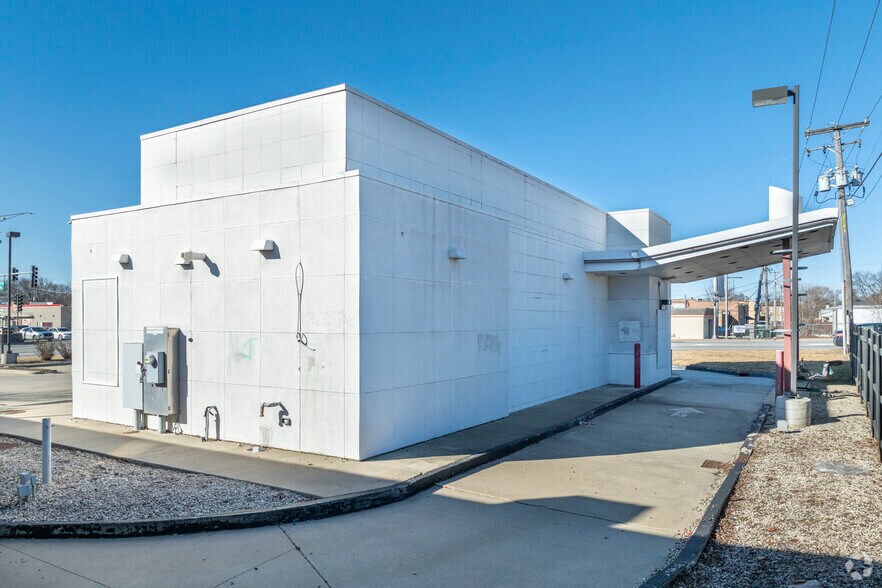 More Photos Of 4019 Saint Charles Rd, Bellwood Fast Food For Sale