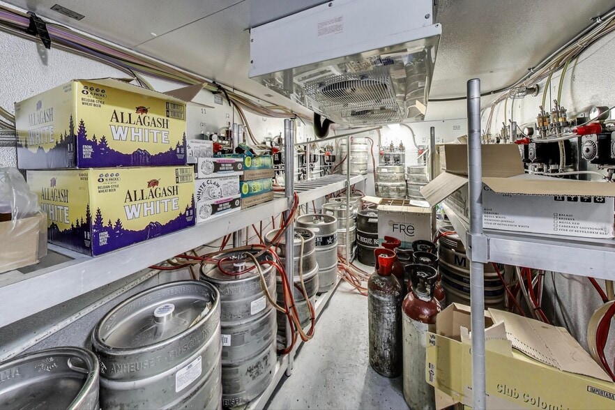 More Photos Of 1355 U St NW, Washington Restaurant For Lease