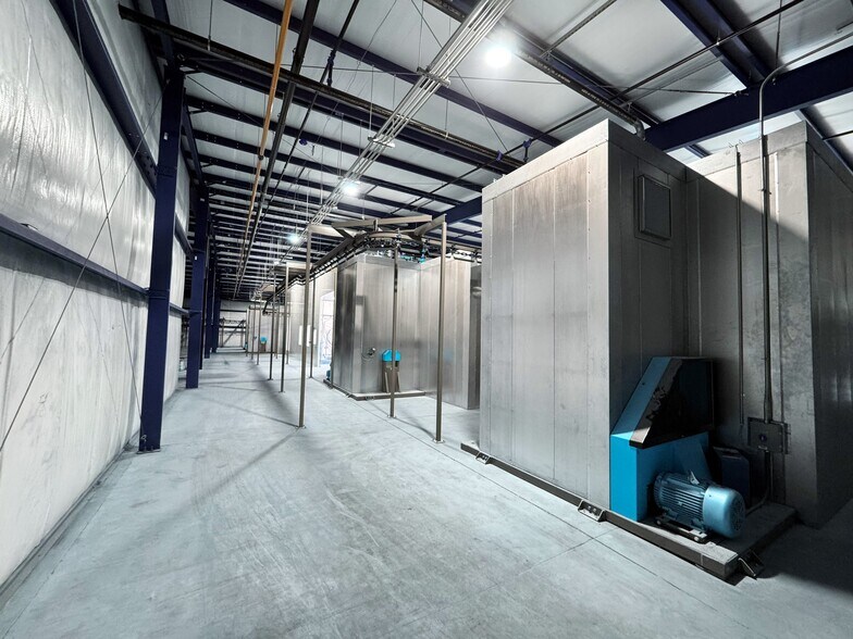 More Photos Of 1604 Regan Rd, Rock Falls Warehouse For Sale