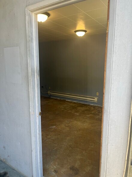 More Photos Of 1987 Farm To Market Rd, Kalispell Industrial For Lease