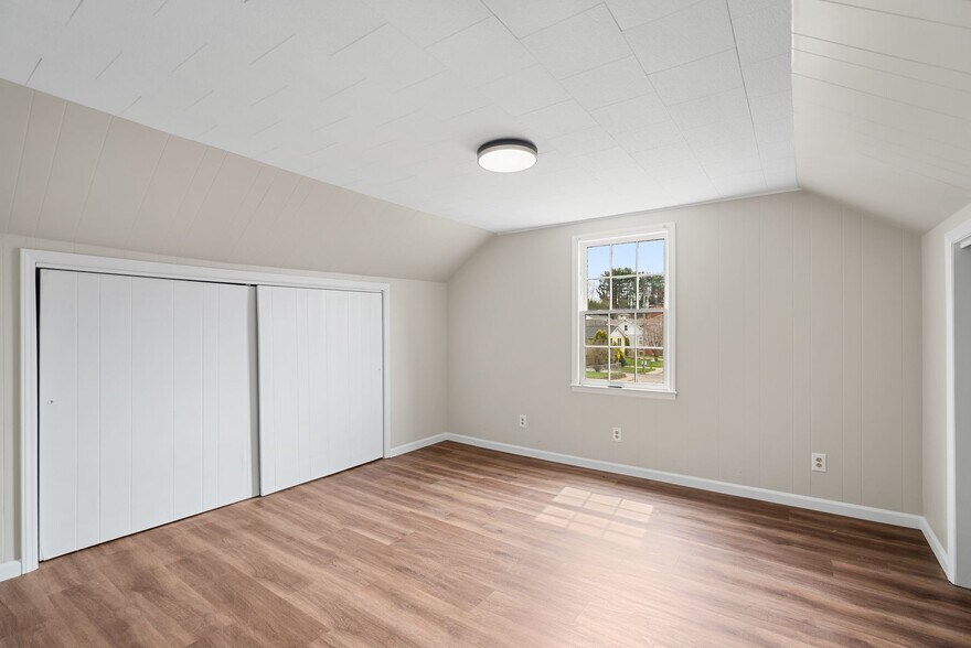 More Photos Of 720 Main st, Canton Bank For Lease