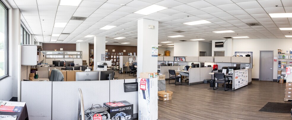 More Photos Of 6480 Best Friend Rd, Norcross Showroom For Lease
