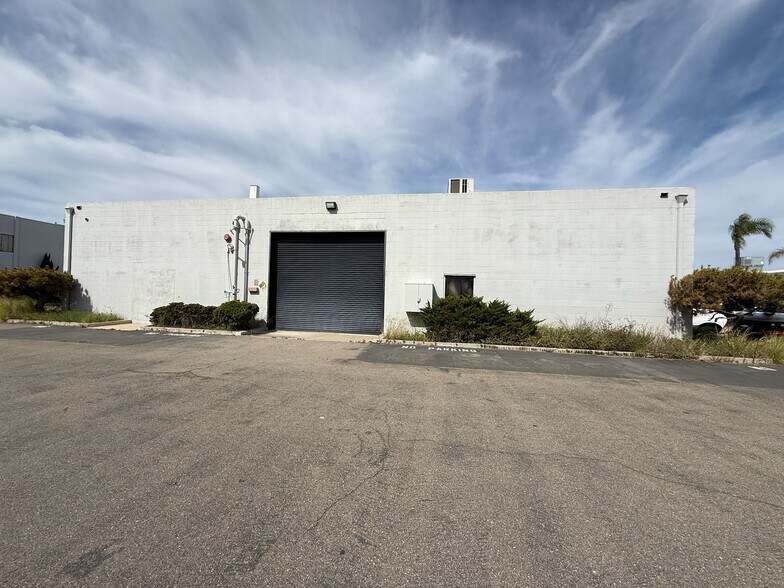 More Photos Of 7901 Vickers St, San Diego Medical For Sale