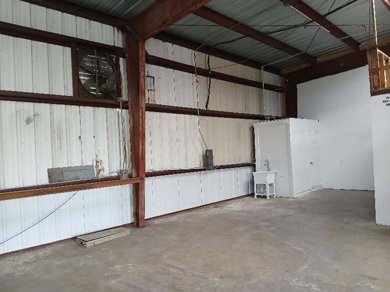 More Photos Of 11234 Timber Tech Ave, Tomball Unknown For Lease