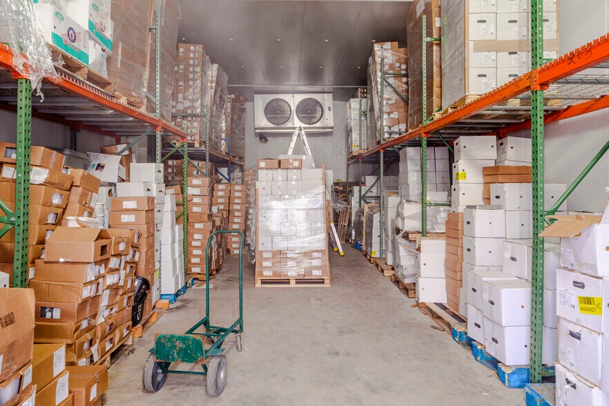 More Photos Of 500 NE 185th St, Miami Refrigeration Cold Storage For Sale
