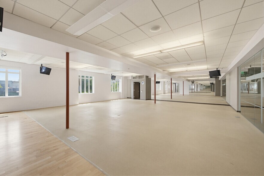 More Photos Of 4262 Wilshire Blvd, Los Angeles Office For Lease