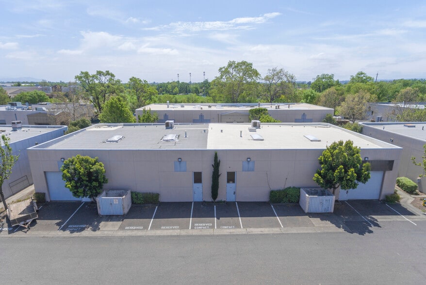 More Photos Of 7975 Cameron Dr, Windsor Warehouse For Sale