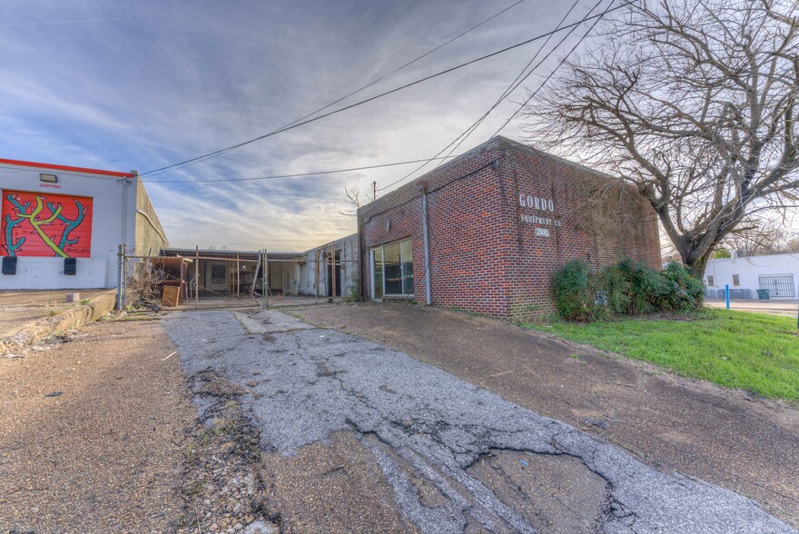 More Photos Of 2489 Parkway Pl, Memphis Warehouse For Sale
