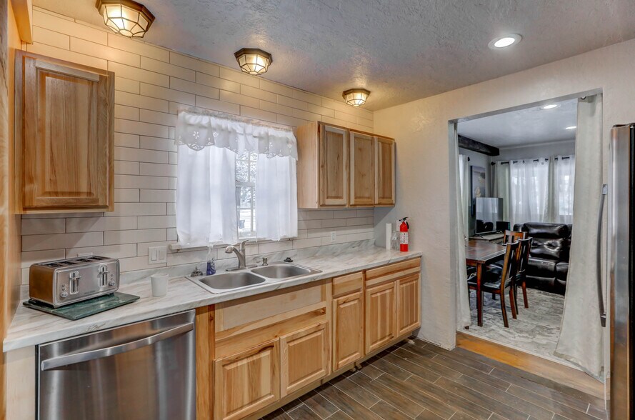 More Photos Of 305 N 3rd St, Mccall Freestanding For Sale