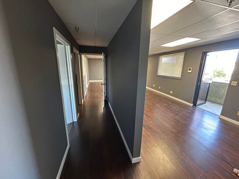 More Photos Of 195 W Shaw Ave, Clovis General Retail For Lease