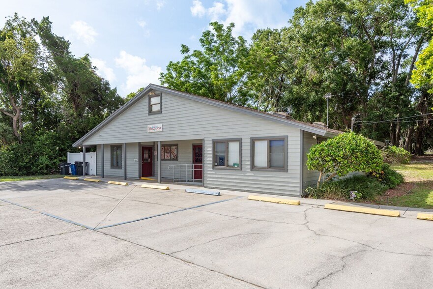 Primary Photo Of 5426 Crafts St, New Port Richey Office For Lease