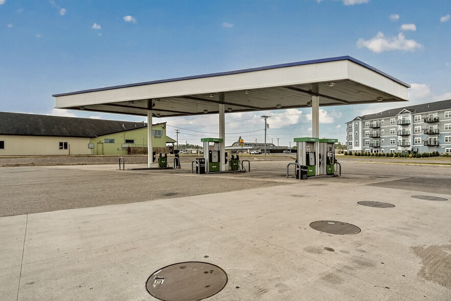 More Photos Of 1103 4th St S, Cannon Falls Truck Stop For Sale