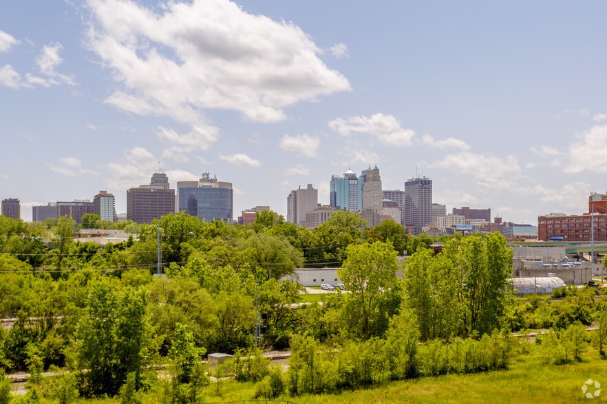 More Photos Of 1000 Berkley Pky, Kansas City Apartments For Sale