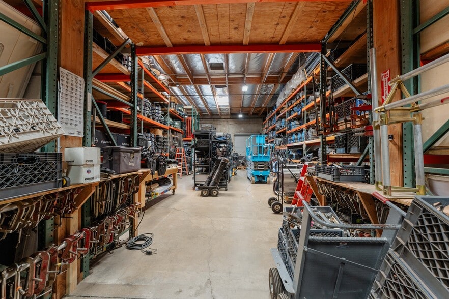 More Photos Of 99-1245 Halawa Valley St, Aiea Warehouse For Sale