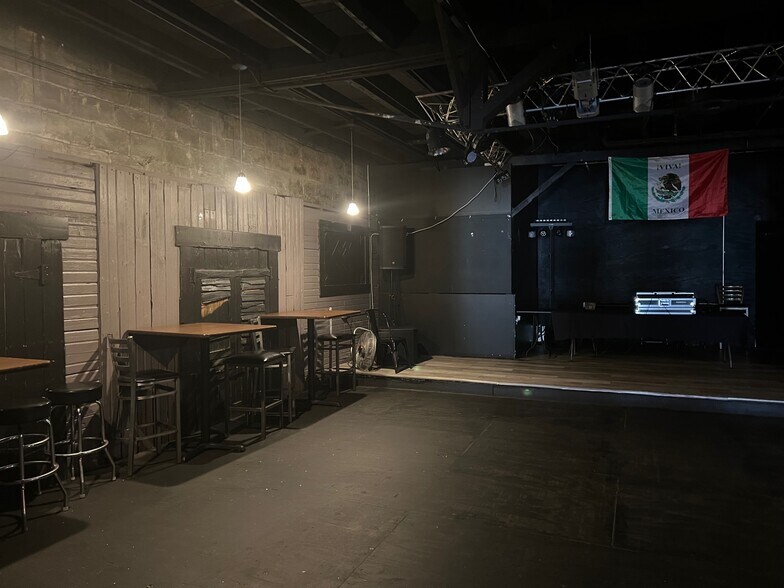 More Photos Of 360 S East Ave, Kankakee General Retail For Sale