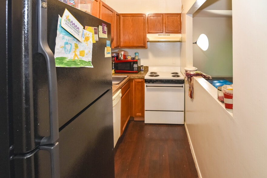 More Photos Of 3809 Clarks Ln, Baltimore Apartments For Sale
