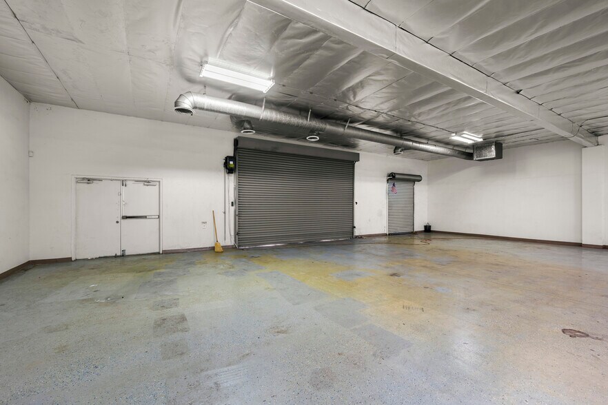 More Photos Of 7865 Balboa Ave, San Diego Freestanding For Lease