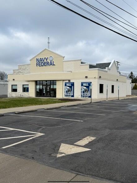 More Photos Of 5945 Mayfield Rd, Mayfield Heights Freestanding For Sale