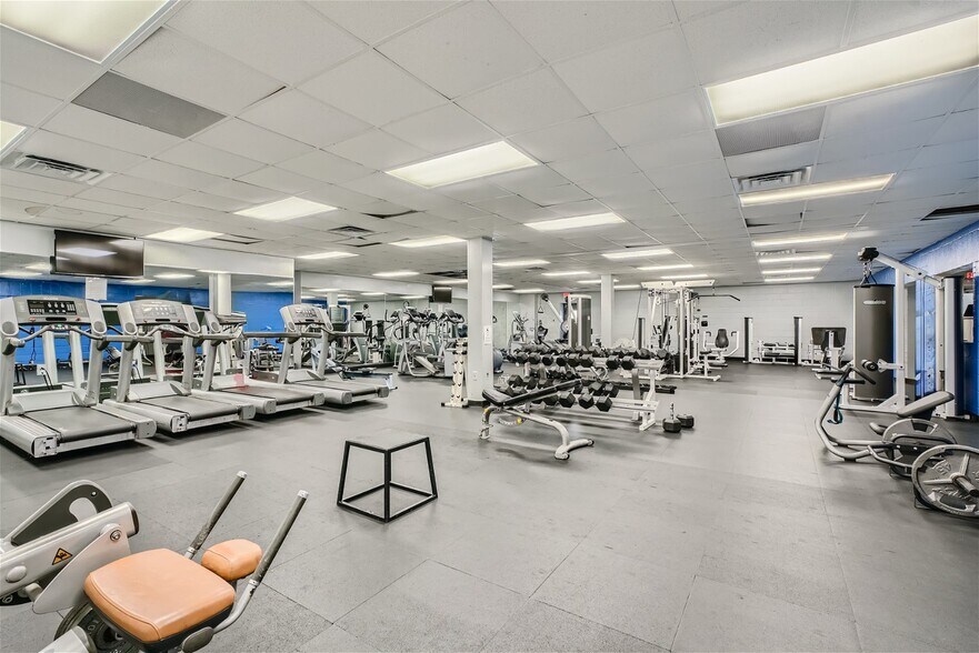 More Photos Of 1310 Rankin Rd, Houston Office For Lease