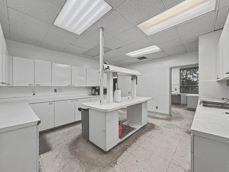 More Photos Of 3003 S Congress Ave, Lake Worth Medical For Sale