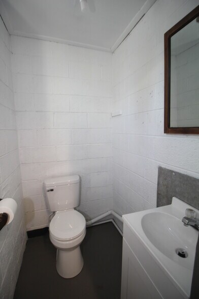 More Photos Of 27 Brooks Ave, Morrisville Service For Lease