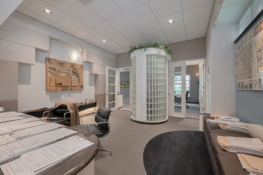 More Photos Of 19855 Greenwind Chase Dr, Houston Office For Sale