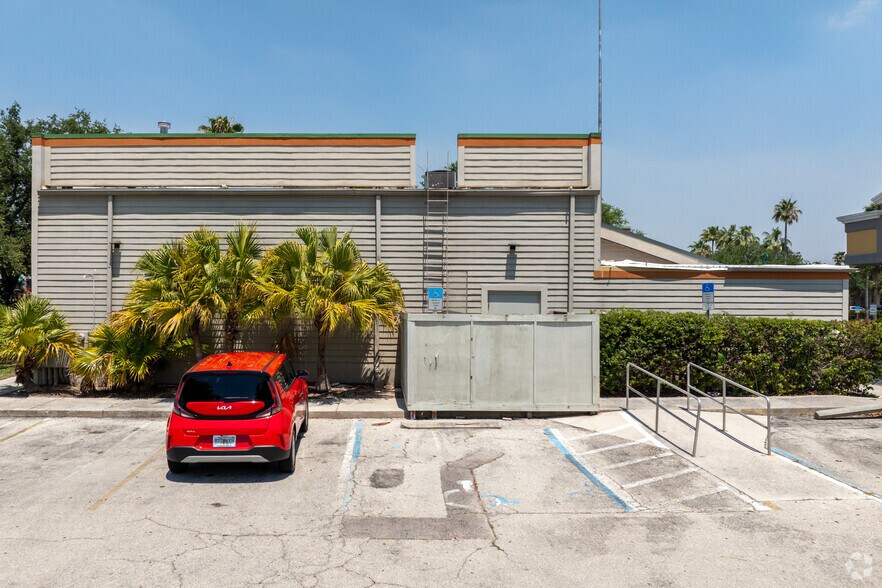 More Photos Of 1502 Cape Coral Pky E, Cape Coral Restaurant For Sale