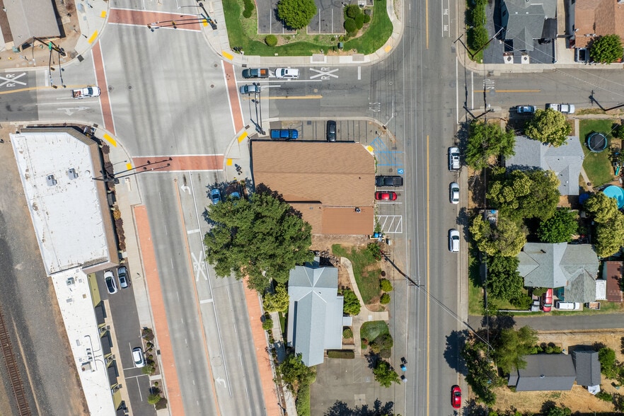 More Photos Of 9793 Live Oak Blvd, Live Oak Storefront Retail Office For Sale