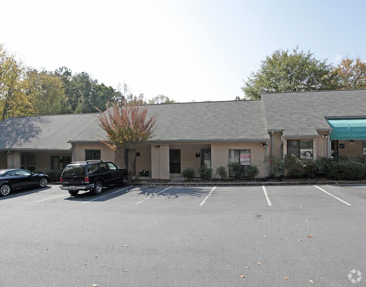 More Photos Of 875 Old Roswell Rd, Roswell Office For Sale