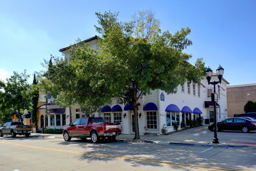 More Photos Of 16 Village Ln, Colleyville Office For Lease