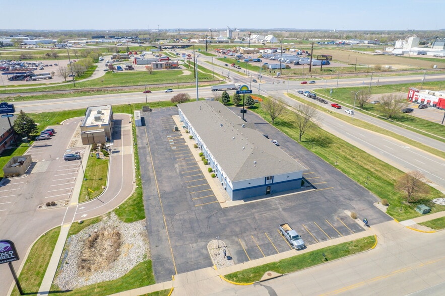 More Photos Of 3000 Singing Hills Blvd, Sioux City Hotel For Sale