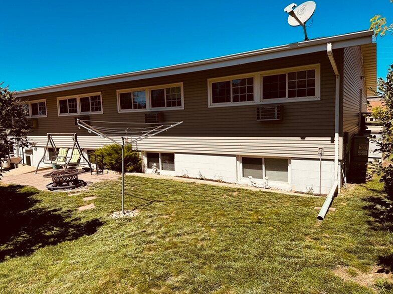 More Photos Of 107 E Main St, Bison Hotel For Sale