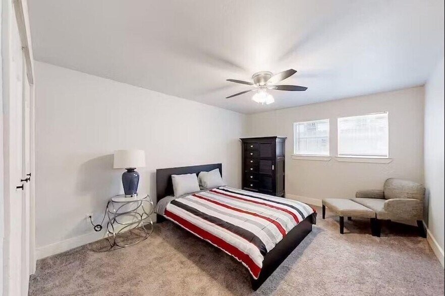 More Photos Of 6325 Riverview Way, Houston Apartments For Sale