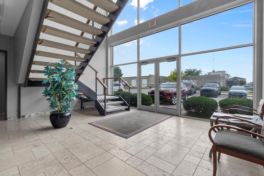 More Photos Of 1016 3rd Ave SW, Carmel Office For Lease