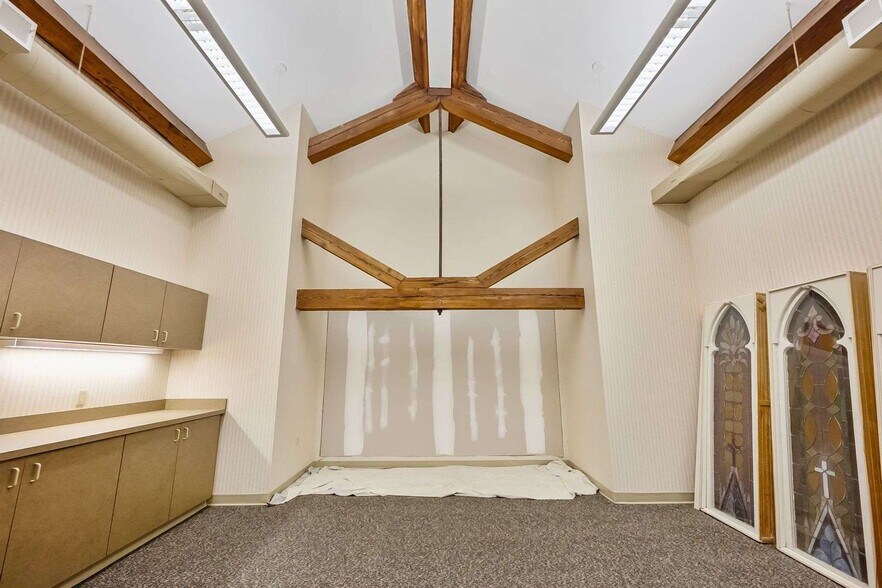 More Photos Of 412 E River St, Elyria Office For Sale