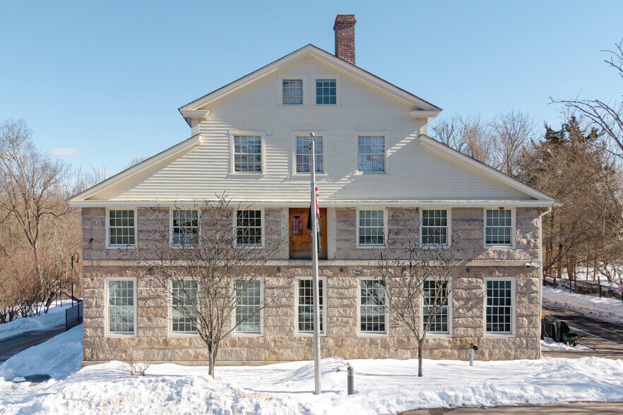 More Photos Of 332 Canonchet Rd, Rockville Apartments For Sale