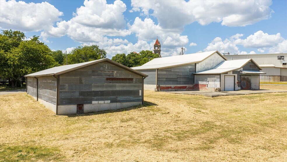 More Photos Of 301 S Main, Meridian Industrial For Sale