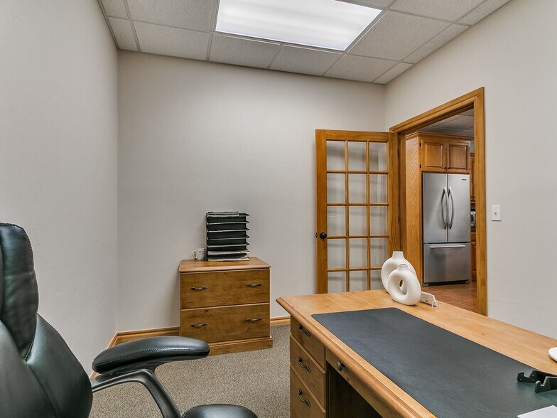 More Photos Of 2326-2350 N Interstate Dr, Norman Office For Sale