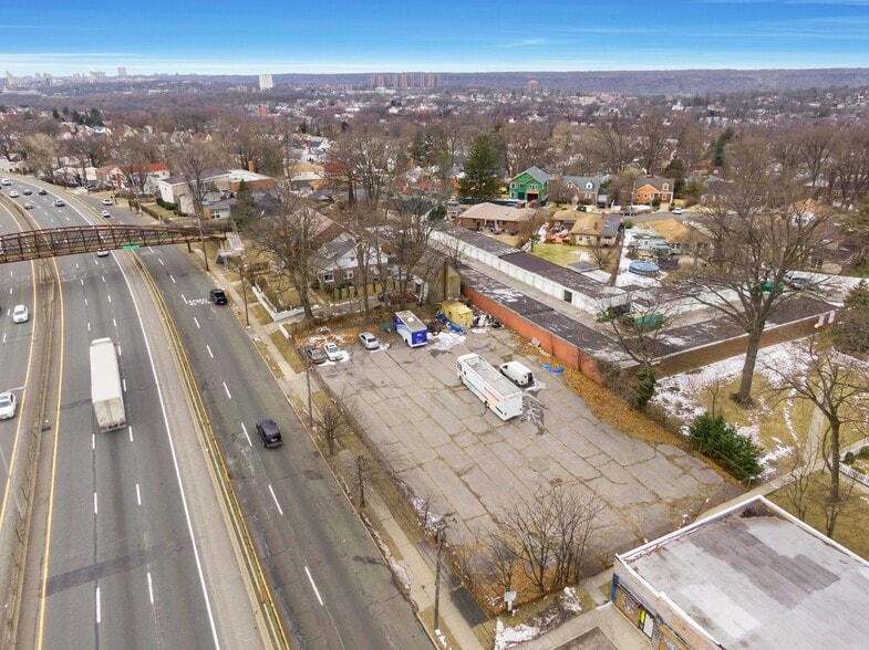 More Photos Of 311 Central Park Ave, Yonkers Specialty For Sale