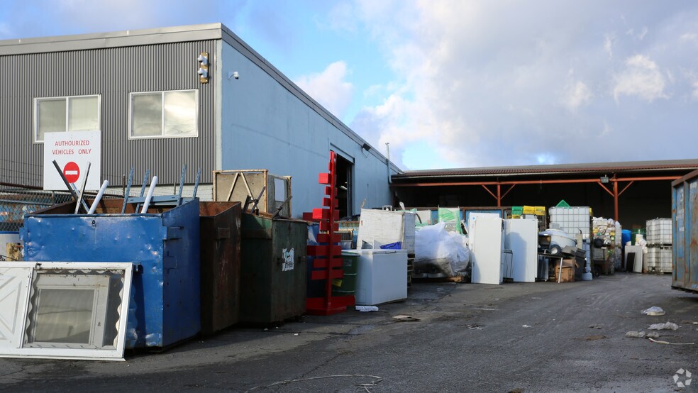 More Photos Of 1603 Langan Ave, Port Coquitlam Warehouse For Lease