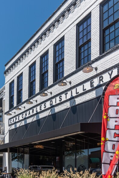 More Photos Of 225 Mason Ave, Cape Charles Storefront For Sale